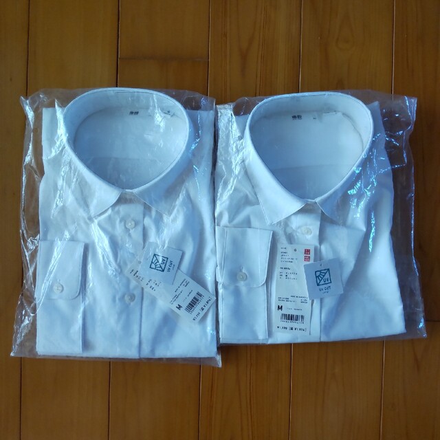 UNIQLO(ユニクロ)のユニクロ　シャツ　2枚セット レディースのトップス(シャツ/ブラウス(長袖/七分))の商品写真