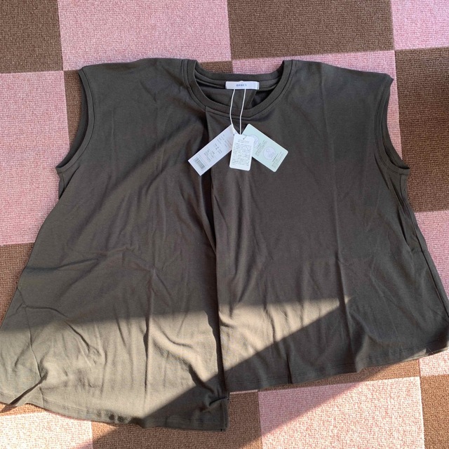 OMNES(オムネス)の汗ジミ防止UVタックフレアフレンチスリーブTシャツ レディースのトップス(Tシャツ(半袖/袖なし))の商品写真