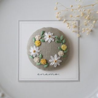 No.163　春のお花のリース　刺繍ブローチ　刺繍ヘアゴム(コサージュ/ブローチ)