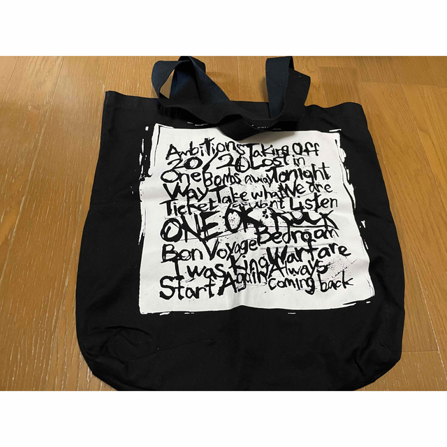 ONE OK ROCK(ワンオクロック)のワンオク　グッズ　ambitions tour エンタメ/ホビーのタレントグッズ(ミュージシャン)の商品写真