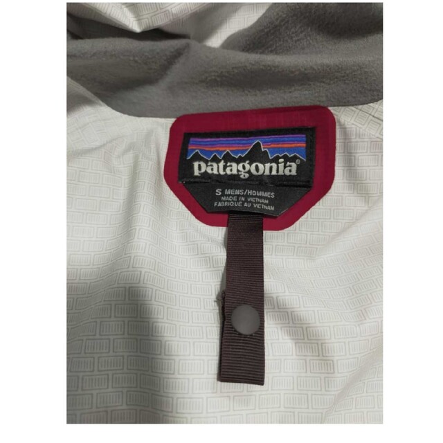 patagonia　ナイロンジャケット　レッド　Sサイズ