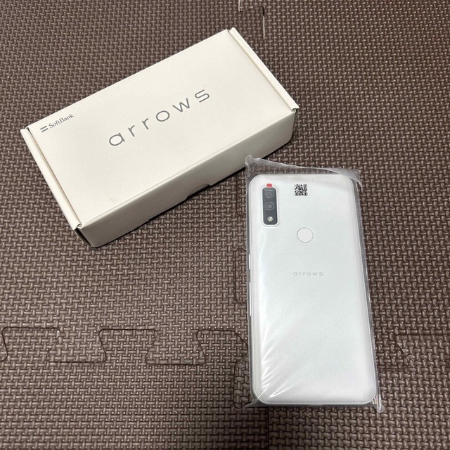 arrows(アローズ)の新品未使用　arrows We ホワイト スマホ/家電/カメラのスマートフォン/携帯電話(スマートフォン本体)の商品写真