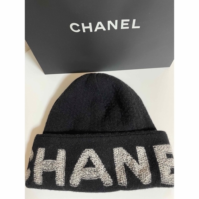 CHANEL(シャネル)の値下げ正規品CHANELニット帽XE様専用 レディースの帽子(ニット帽/ビーニー)の商品写真