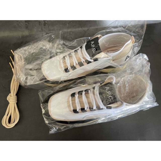 A.P.C. Run Around 39サイズ