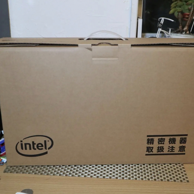 未使用アウトレットWin11超高年式Corei3-11010U/メモリ8/SSD 7