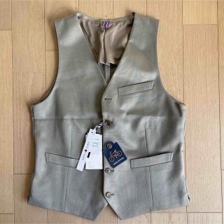 スーツカンパニー(THE SUIT COMPANY)のスーツカンパニー　エアテックコミューター　ベスト　M 新品　カーキ(ベスト)