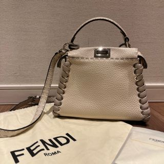 フェンディ(FENDI)のFENDI ピーカブー(ハンドバッグ)