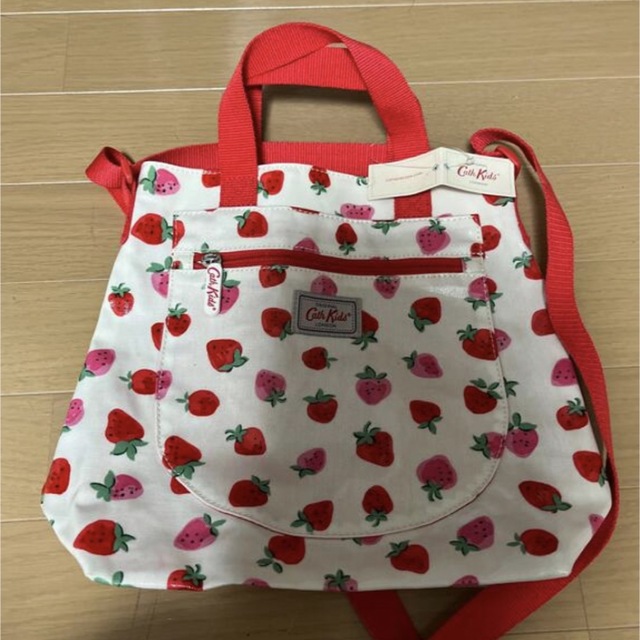 Cath Kidston(キャスキッドソン)のcath kidston イチゴ　バッグ キッズ/ベビー/マタニティのこども用バッグ(その他)の商品写真