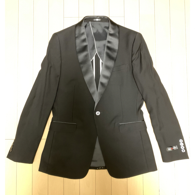 【新品】SUITSELECTスーツセレクト◆タキシード　セットアップ◆黒94Y6 メンズのスーツ(セットアップ)の商品写真