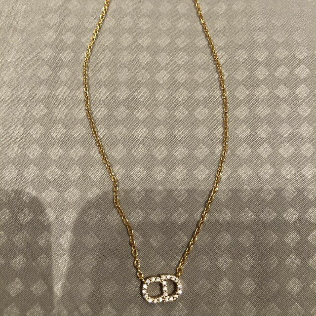 ギフト 幻 クリスチャンディオール エメラルドカット ネックレス
