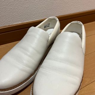 クラークス(Clarks)のこれからの季節に！クラークス　白　スリッポン 25センチ(スリッポン/モカシン)