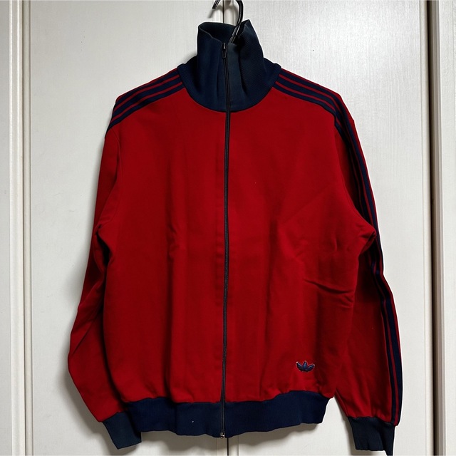 人気ショップが最安値挑戦!】 adidas デサント製 トラックジャケット