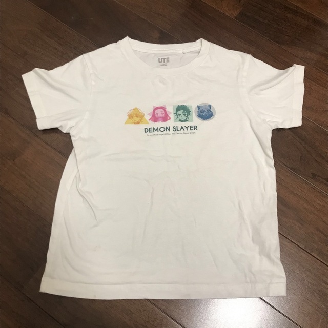 UNIQLO(ユニクロ)の鬼滅の刃　Tシャツ　UNIQLO 120cm キッズ/ベビー/マタニティのキッズ服男の子用(90cm~)(Tシャツ/カットソー)の商品写真