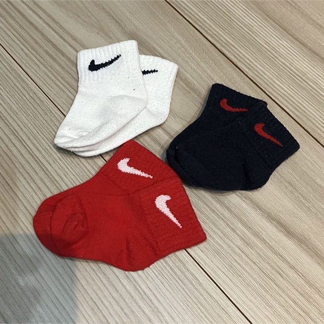 NIKE(ナイキ)のNIKE ベビー　靴下　ソックス キッズ/ベビー/マタニティのこども用ファッション小物(靴下/タイツ)の商品写真