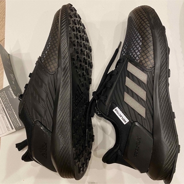 adidas(アディダス)のadidas ランニングシューズ キッズ/ベビー/マタニティのキッズ靴/シューズ(15cm~)(スニーカー)の商品写真