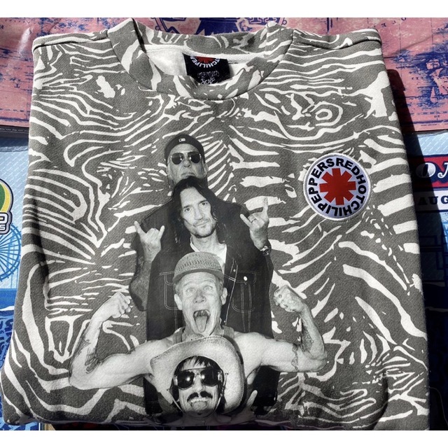 ［L］Red Hot Chili Peppers  ゼブラ　トレーナー　大阪購入 エンタメ/ホビーのタレントグッズ(ミュージシャン)の商品写真