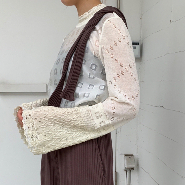 mame(マメ)のmame kurogiuchi Knitted Sleeves レディースのトップス(カットソー(長袖/七分))の商品写真