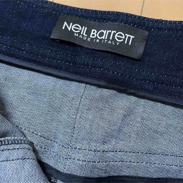 NEIL BARRETT(ニールバレット)の お値下げ　NeiL BarreTT ニールバレット　デニム　38 美品✨ レディースのパンツ(デニム/ジーンズ)の商品写真