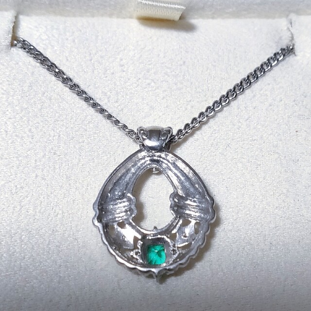 三越 ダイヤモンド×エメラルド ネックレス Pt850 0.08ct 9.5g 【NEW