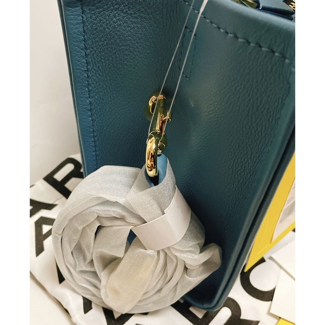 MARC JACOBS(マークジェイコブス)の【ブルー】マークジェイコブス 2WAY 金具ゴールド 大容量 422 レディースのバッグ(トートバッグ)の商品写真