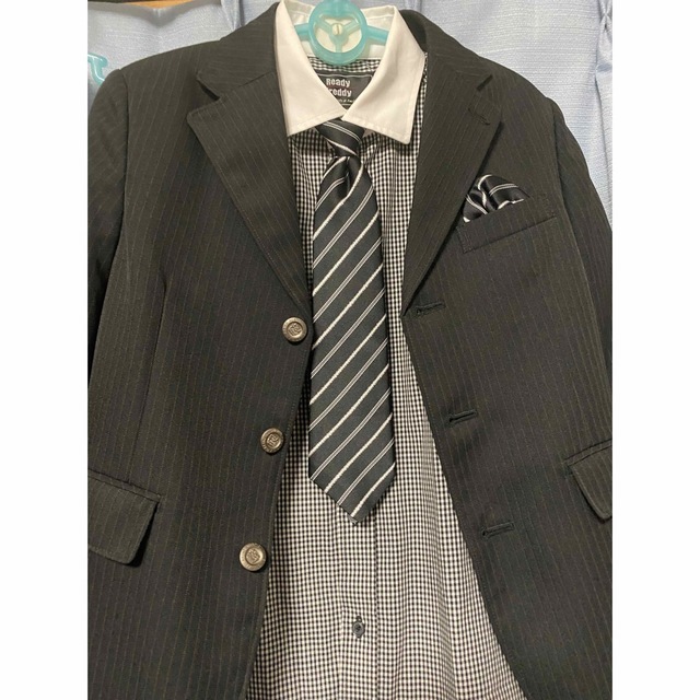 卒園式入学式に☆男の子スーツ130センチ  4点セット キッズ/ベビー/マタニティのキッズ服男の子用(90cm~)(ドレス/フォーマル)の商品写真