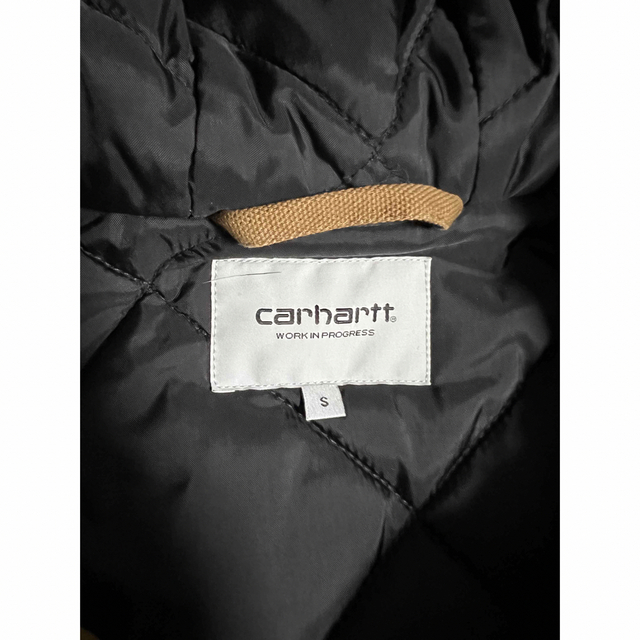 carhartt(カーハート)のカーハート　carharttダウン　ジャケット　コート　WIP メンズのジャケット/アウター(ダウンジャケット)の商品写真