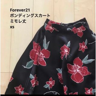 フォーエバートゥエンティーワン(FOREVER 21)のForever21花柄スカート(ひざ丈スカート)