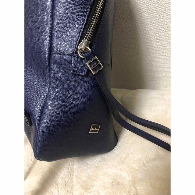 GIANNI CHIARINI(ジャンニキャリーニ)のGIANNI CHIARINI 紺色リュック レディースのバッグ(リュック/バックパック)の商品写真