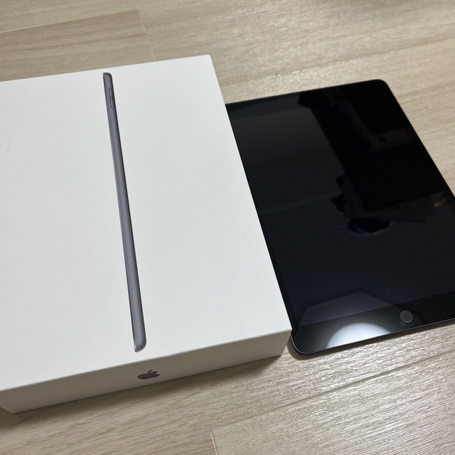 タブレットiPad（第9世代）Wi-Fi＋Cellular 64GB