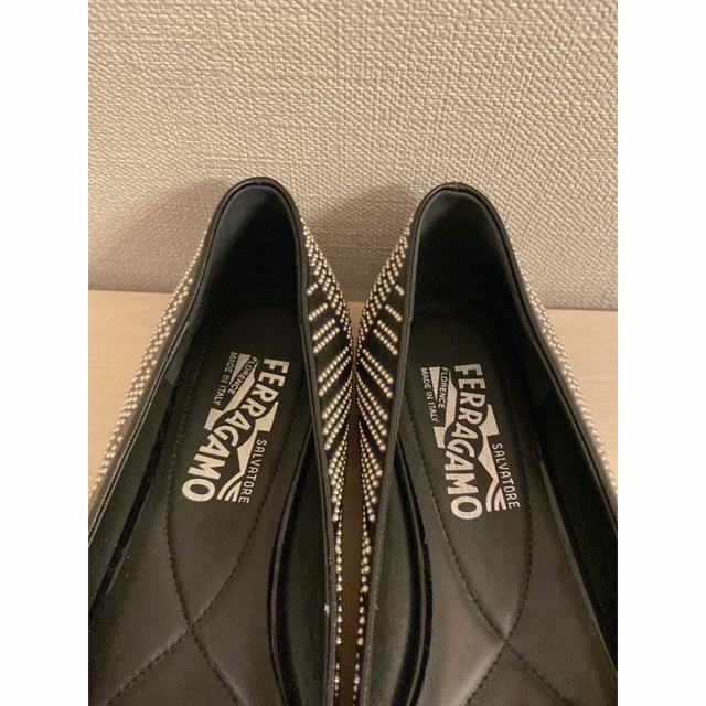 Salvatore Ferragamo(サルヴァトーレフェラガモ)のnicol様専用　フェラガモ Ferragamo ヴァリナ 7.5 新品 レディースの靴/シューズ(バレエシューズ)の商品写真