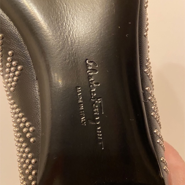 Salvatore Ferragamo(サルヴァトーレフェラガモ)のnicol様専用　フェラガモ Ferragamo ヴァリナ 7.5 新品 レディースの靴/シューズ(バレエシューズ)の商品写真