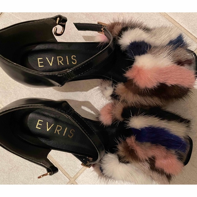 EVRIS(エヴリス)のEVRIS MIXファーオープントゥサンダル レディースの靴/シューズ(ハイヒール/パンプス)の商品写真