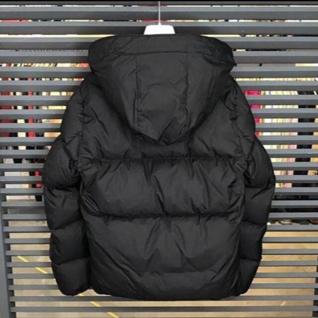 MONCLER - MONCLER ダウンベスト  新品