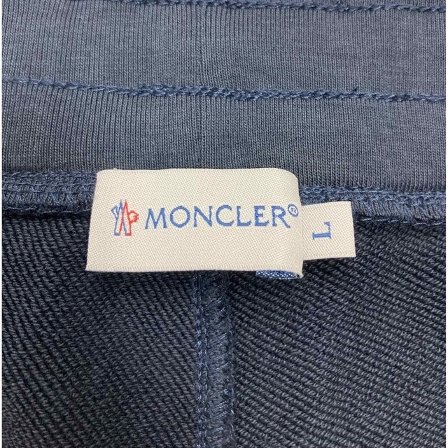 MONCLER(モンクレール)の【訳あり】MONCLER スウェット ショートパンツ ショーツ ネイビー L メンズのパンツ(ショートパンツ)の商品写真