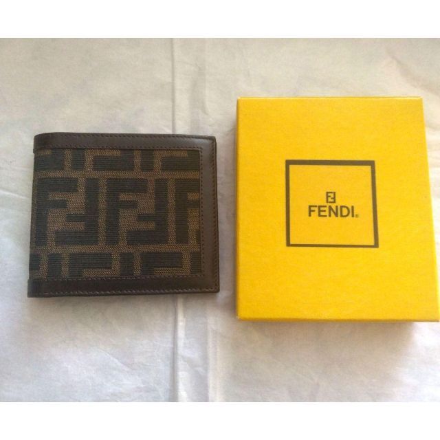 【美品】フェンディ　FENDI　ズッカ　財布　折り財布　ブラック　イエロー注意事項