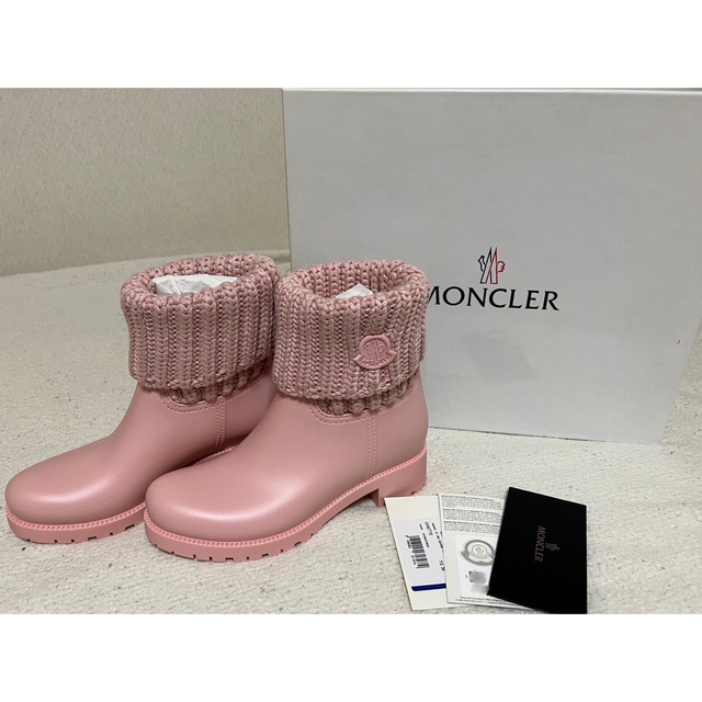 MONCLER(モンクレール)の【新品未使用・正規品】モンクレール　MONCLER ブーツ　ピンク レディースの靴/シューズ(ブーツ)の商品写真