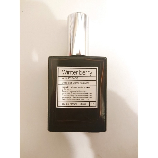 AUX PARADIS(オゥパラディ)のオゥパラディ ウィンターベリー 30ml 残量9割 コスメ/美容の香水(香水(女性用))の商品写真