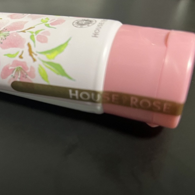 HOUSE OF ROSE(ハウスオブローゼ)のHOUSE OF ROSE さくらふふふ ハンドクリーム　45g コスメ/美容のボディケア(ハンドクリーム)の商品写真