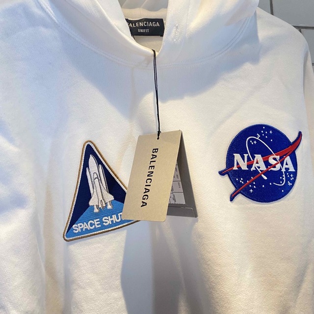 魅力の BALENCIAGA バレンシアガ NASA ワッペンオーバーサイズパーカー