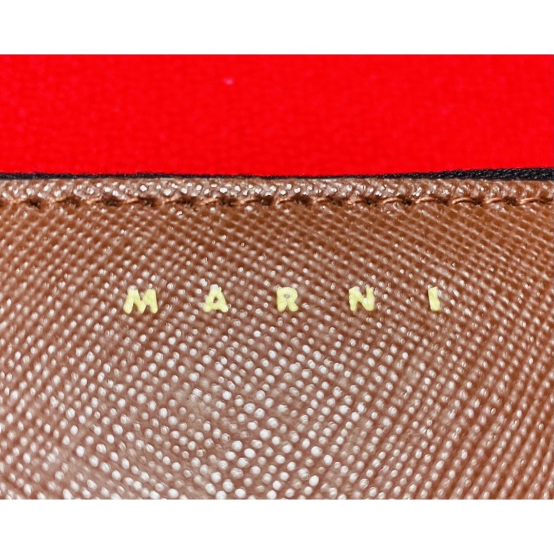 Marni(マルニ)の定価¥70400新品正規　MARNI マルニ　折り財布　茶色　ブラウン レディースのファッション小物(財布)の商品写真