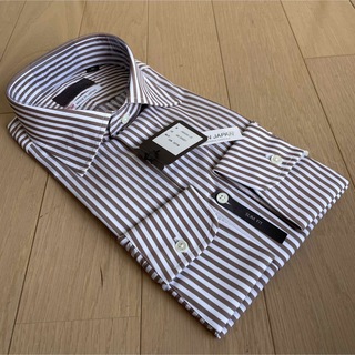 スーツカンパニー(THE SUIT COMPANY)のユニバーサルランゲージ　長袖ドレス カッタウェイ　ストライプL41-82 新品(シャツ)