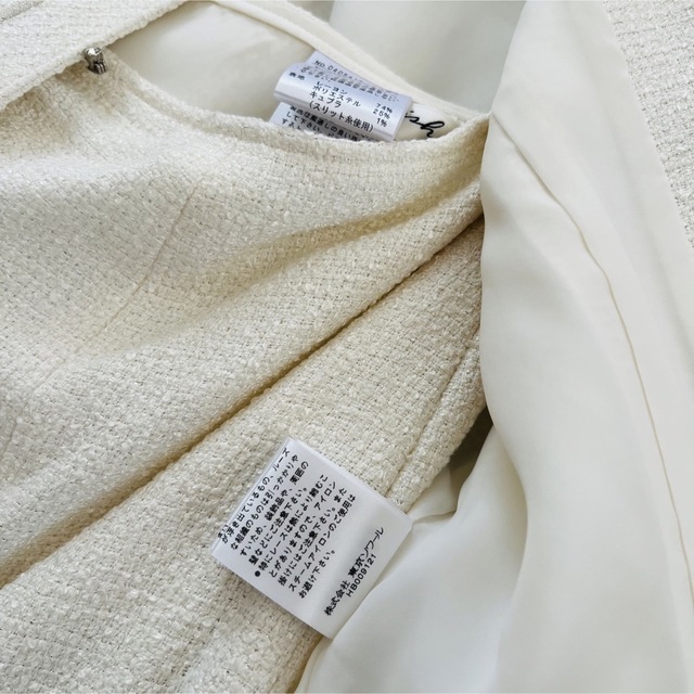 SOIR(ソワール)のホワイト　ラメ入り　ジャケット　スカートセット　入学式　40 レディースのフォーマル/ドレス(スーツ)の商品写真