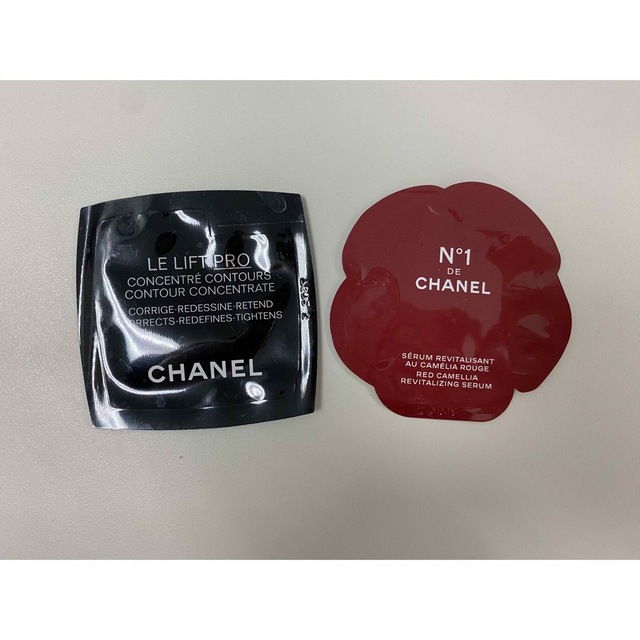 CHANEL(シャネル)のシャネル美容液サンプル2枚。 コスメ/美容のスキンケア/基礎化粧品(美容液)の商品写真