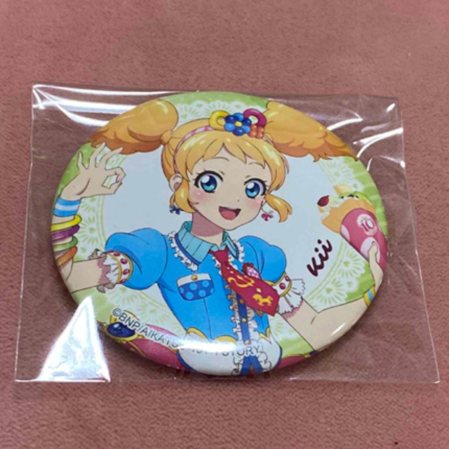 アイカツ!(アイカツ)のアイカツ　マリオンクレープ　コラボ　缶バッジ　冴草きい エンタメ/ホビーのアニメグッズ(バッジ/ピンバッジ)の商品写真