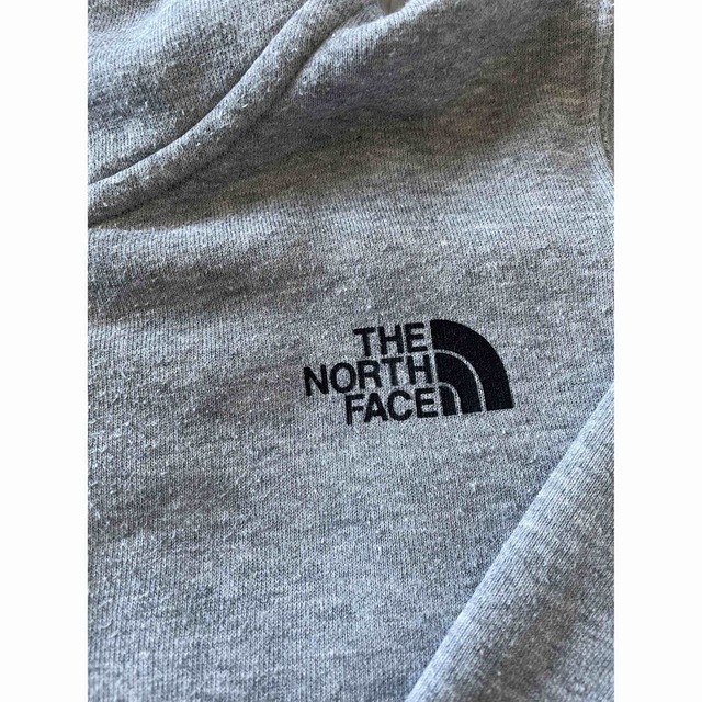 THE NORTH FACE(ザノースフェイス)のノースフェイス　キッズ130 パーカー キッズ/ベビー/マタニティのキッズ服男の子用(90cm~)(ジャケット/上着)の商品写真