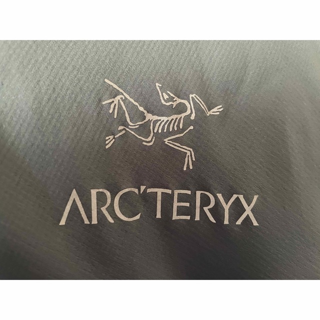 ARC'TERYX(アークテリクス)の【シュウ様専用】アークテリクス　アトム　SL フーディ メンズのジャケット/アウター(マウンテンパーカー)の商品写真