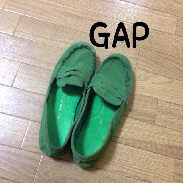 GAP(ギャップ)のGAPグリーンフラットシューズパンプス レディースの靴/シューズ(ローファー/革靴)の商品写真