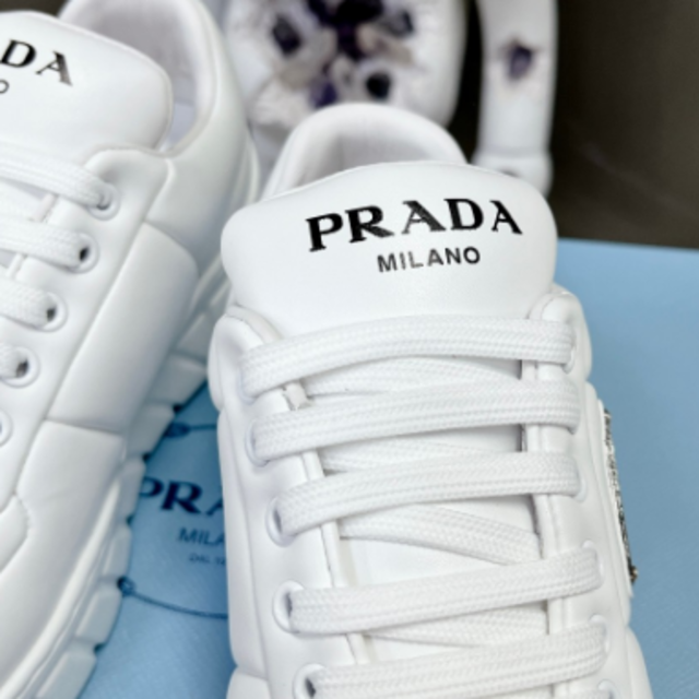 PRADA プラダ スニーカー