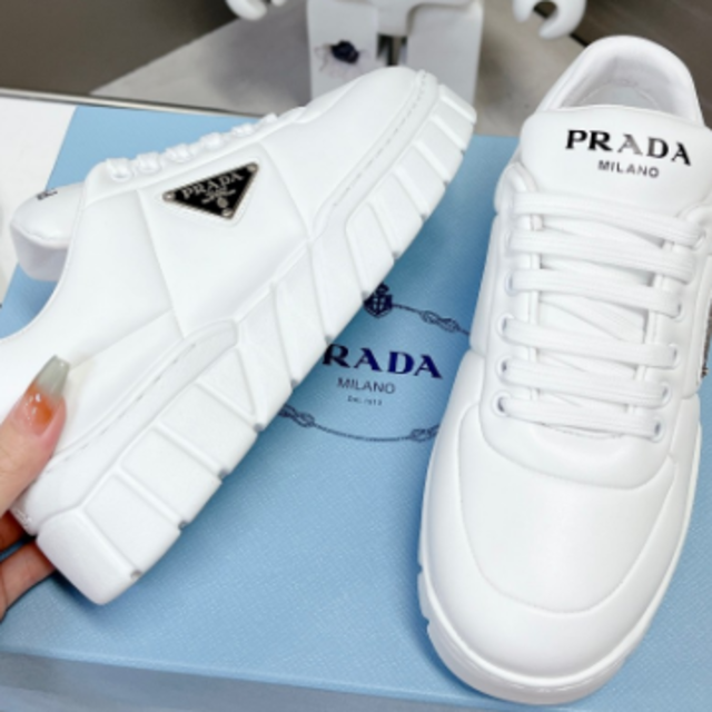 PRADA プラダ スニーカー