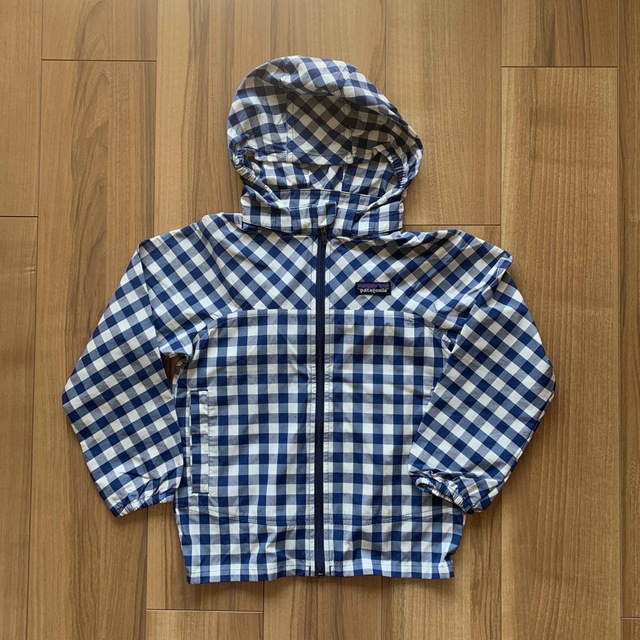 patagonia(パタゴニア)のPatagonia パーカー キッズ/ベビー/マタニティのキッズ服男の子用(90cm~)(ジャケット/上着)の商品写真